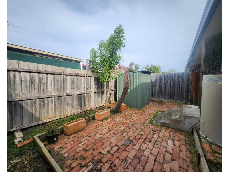 3/13 Adelaide Street, St Albans VIC 3021