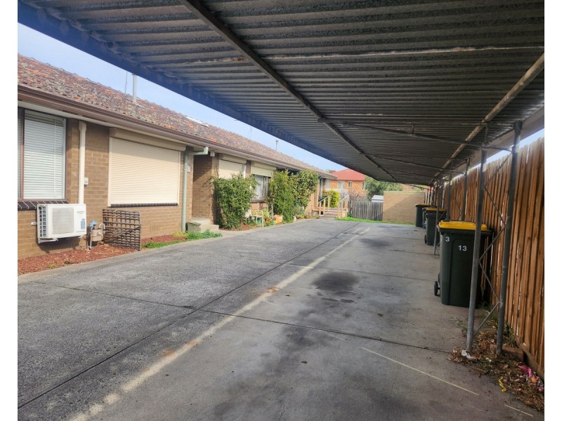 3/13 Adelaide Street, St Albans VIC 3021