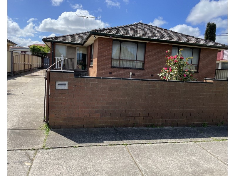 194 Main Road East, St Albans VIC 3021