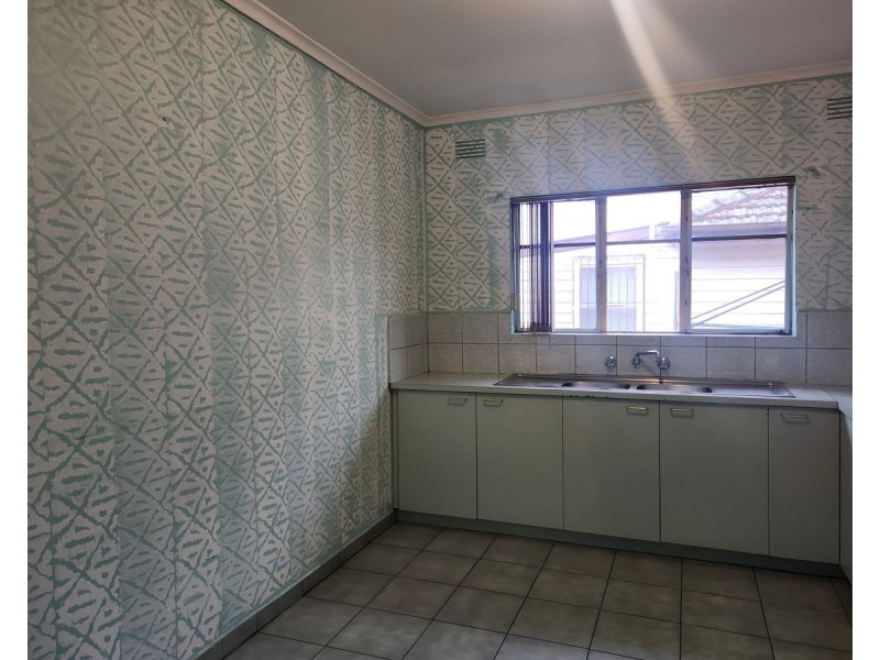 1/14 James Street, St Albans VIC 3021