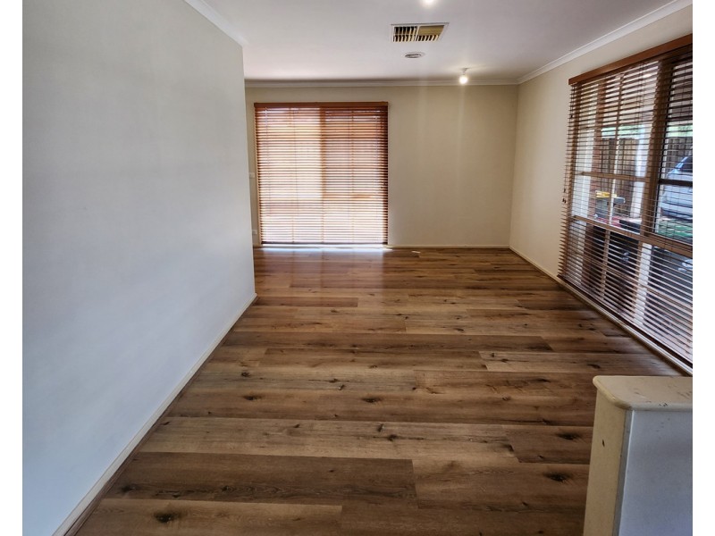 73 Carbine Way, Keilor Downs VIC 3038