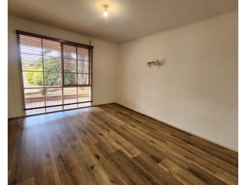 73 Carbine Way, Keilor Downs VIC 3038