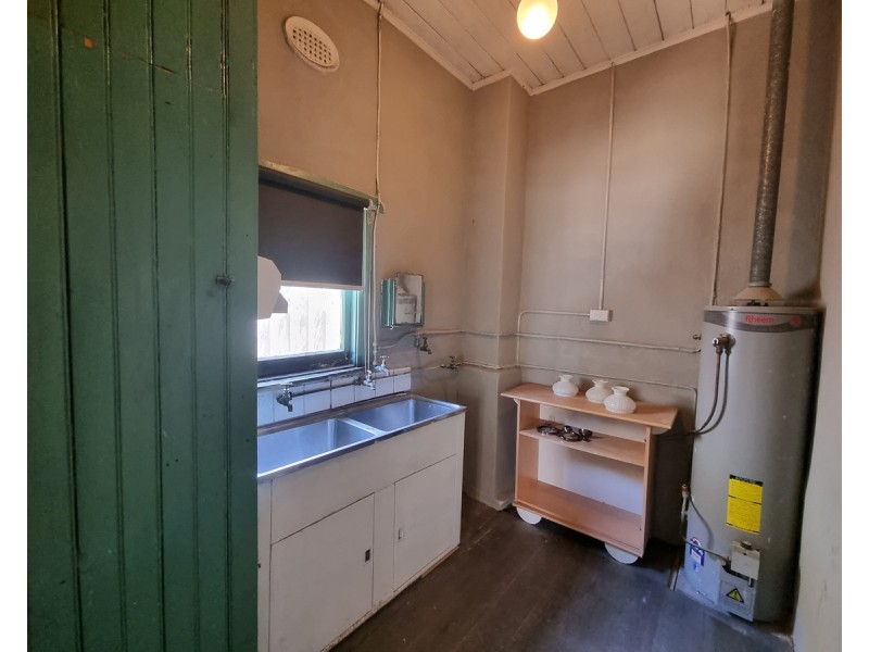 99 Hobson Street, Newport VIC 3015