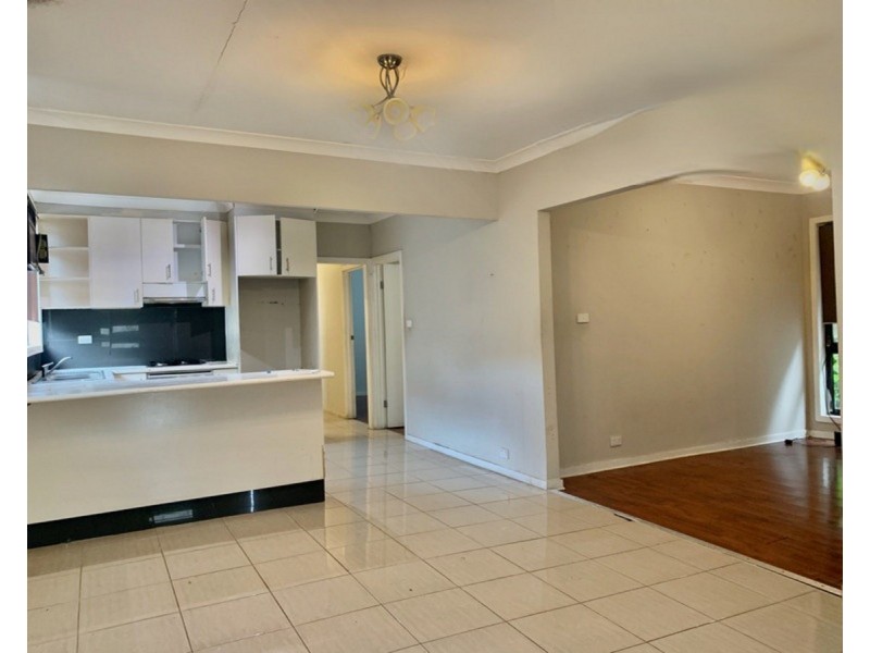 16A George Street, St Albans VIC 3021