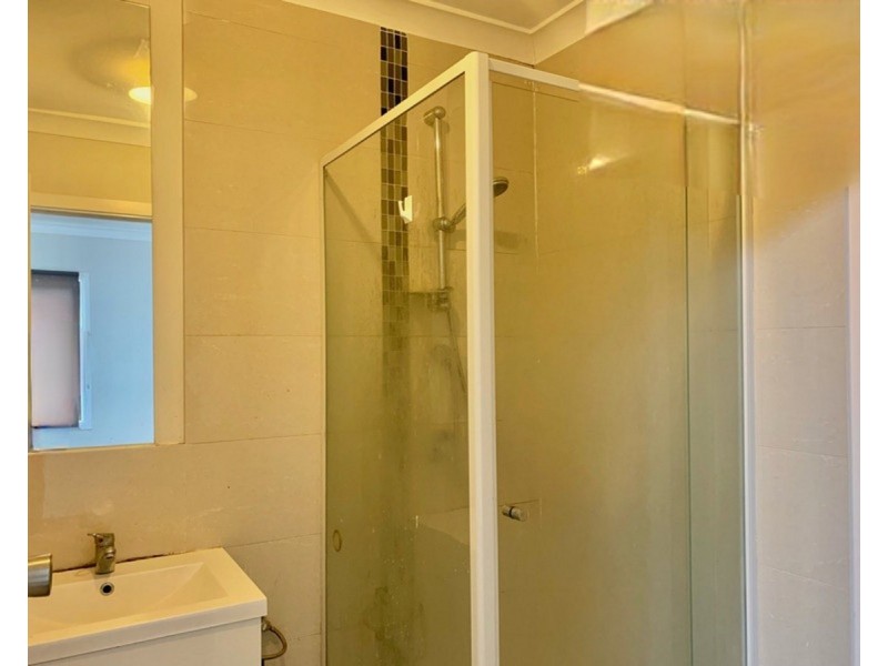 16A George Street, St Albans VIC 3021