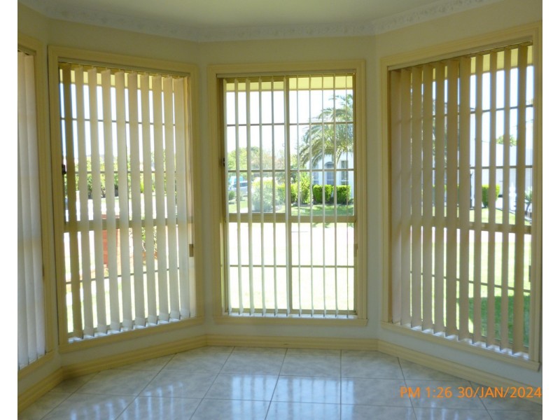 2 Minato Place, Taylors Lakes VIC 3038