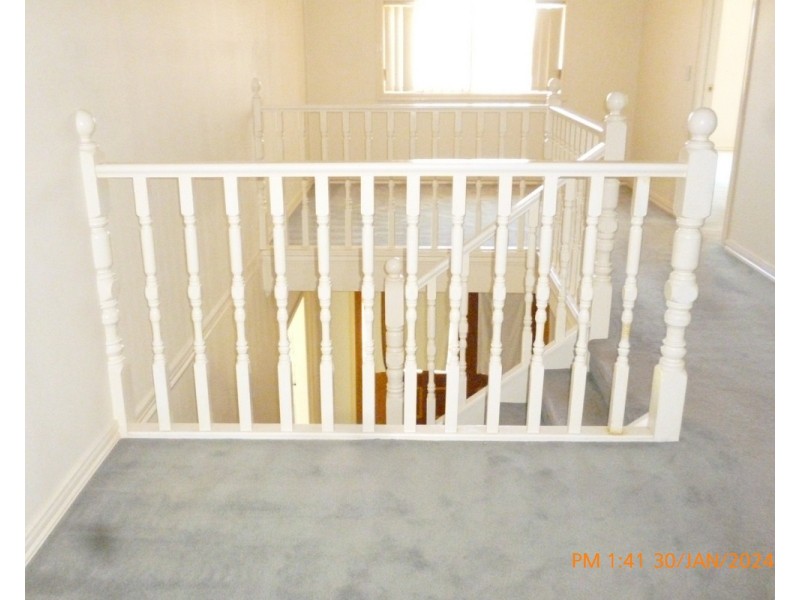 2 Minato Place, Taylors Lakes VIC 3038