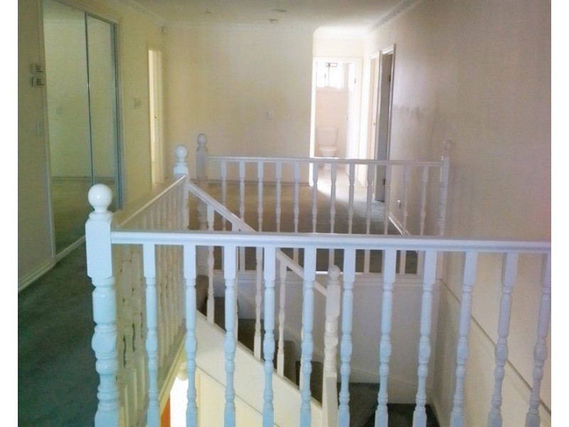 2 Minato Place, Taylors Lakes VIC 3038