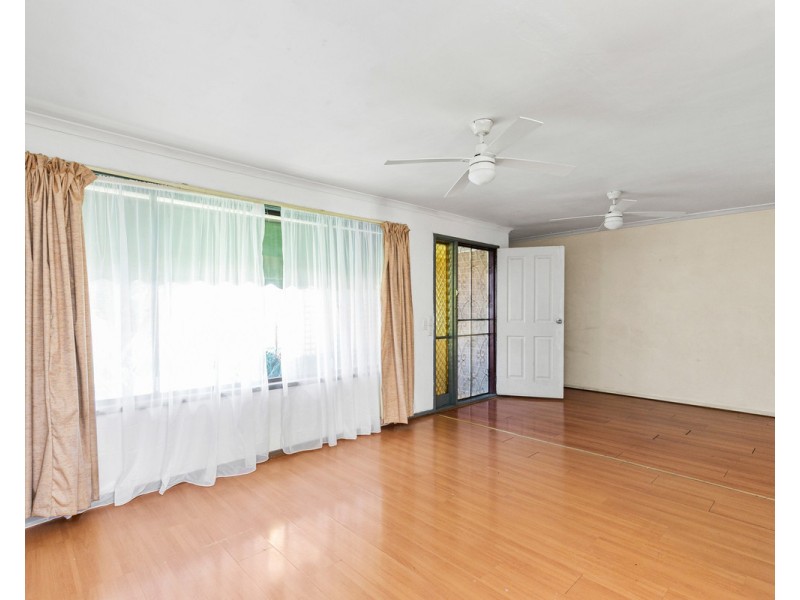 24 Kerrison Avenue, St Albans VIC 3021