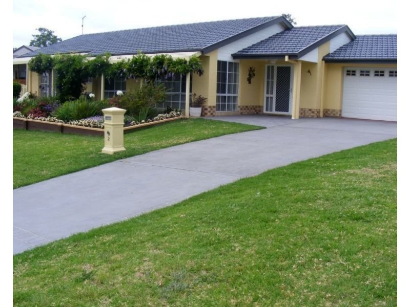 2 Glen Mia Drive, Bega NSW 2550