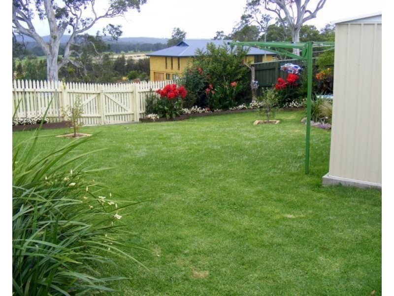2 Glen Mia Drive, Bega NSW 2550