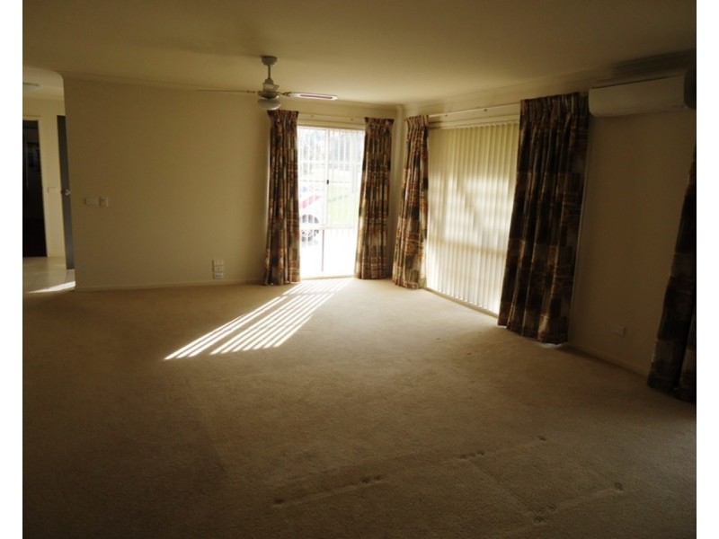 2 Glen Mia Drive, Bega NSW 2550