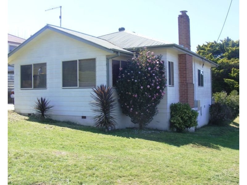 226 Auckland Street, Bega NSW 2550