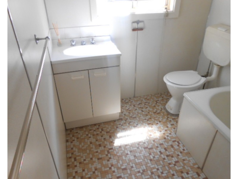 226 Auckland Street, Bega NSW 2550