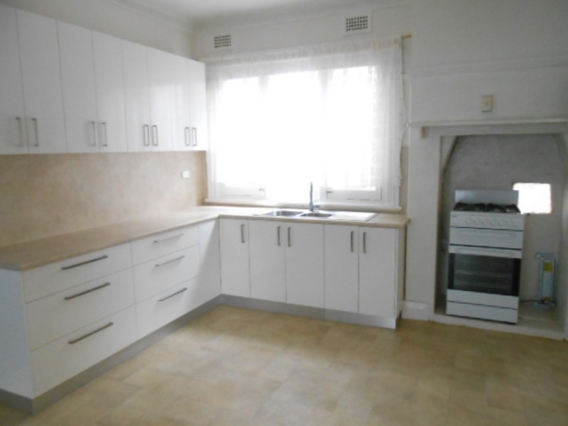 73 Bega Street, Bega NSW 2550