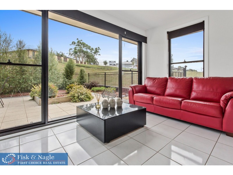 13 Glen Mia Drive, Bega NSW 2550