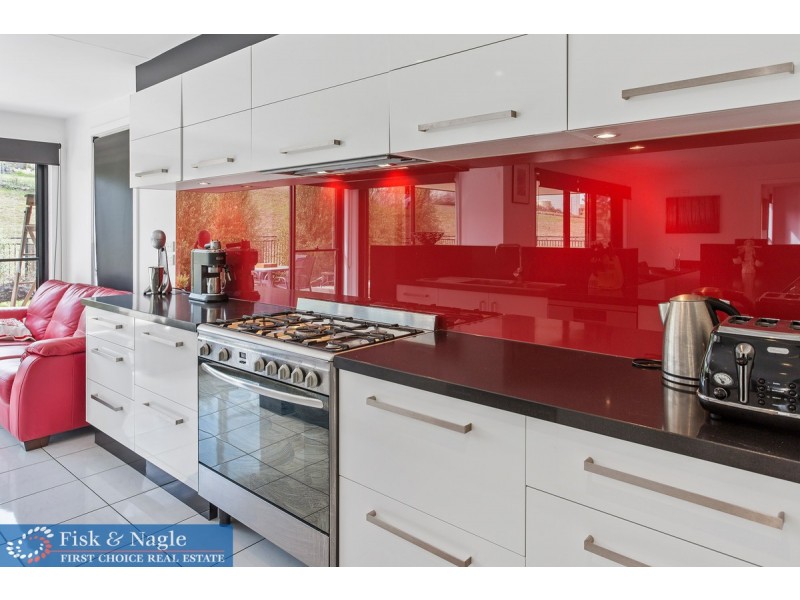 13 Glen Mia Drive, Bega NSW 2550