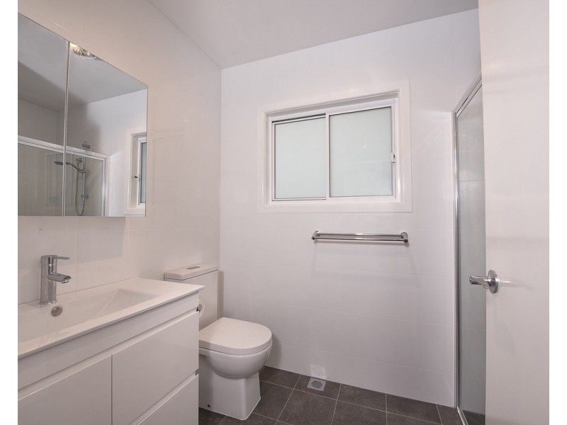 15 Gowing Avenue, Bega NSW 2550