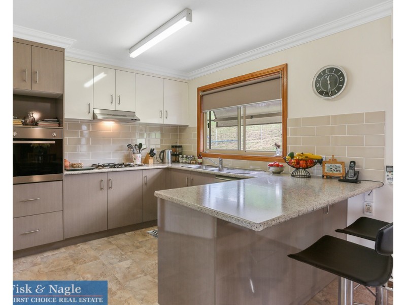 11 Wattle Place, Bega NSW 2550
