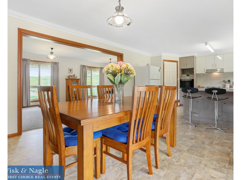 11 Wattle Place, Bega NSW 2550