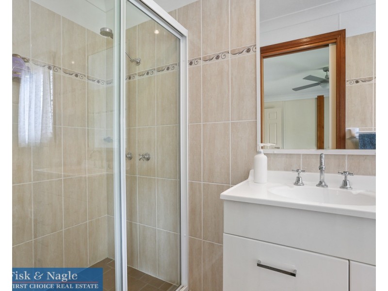 11 Wattle Place, Bega NSW 2550