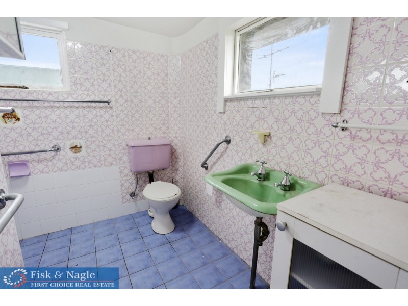 12 Prospect Street, Bega NSW 2550