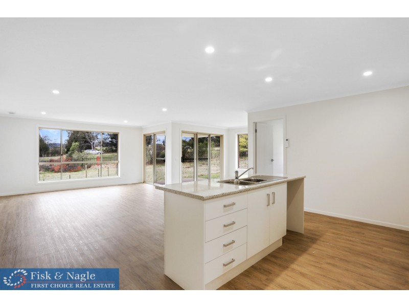 7b Denison Close, Bega NSW 2550