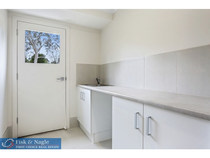 7b Denison Close, Bega NSW 2550