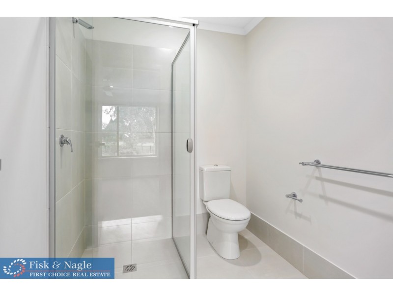 7b Denison Close, Bega NSW 2550