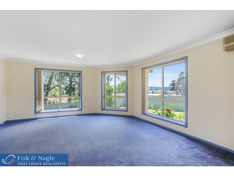 7 Hart Crescent, Bega NSW 2550