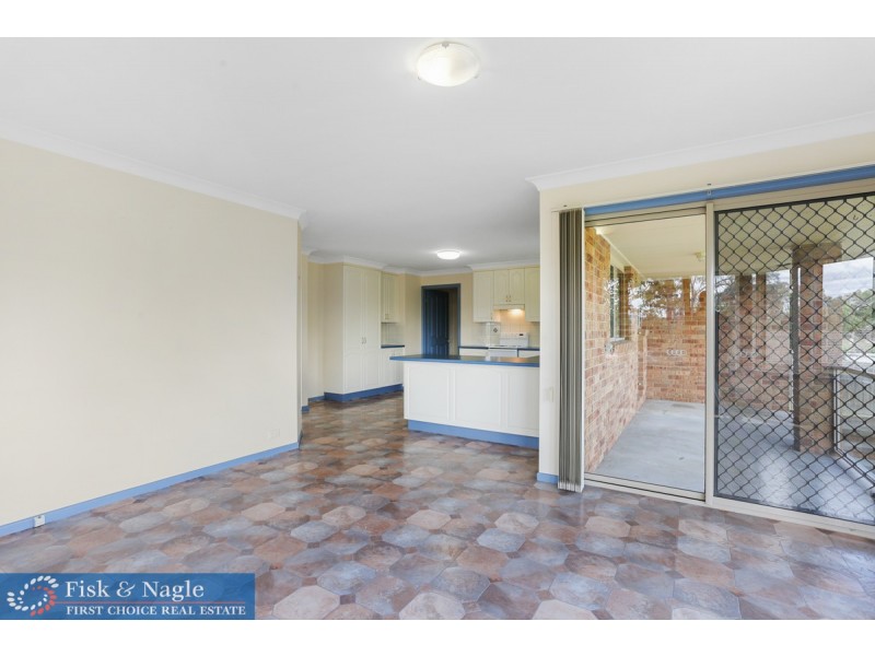 7 Hart Crescent, Bega NSW 2550
