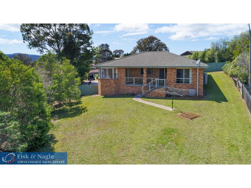 7 Hart Crescent, Bega NSW 2550