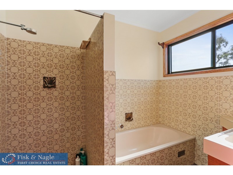 59 Valley Street, Bega NSW 2550