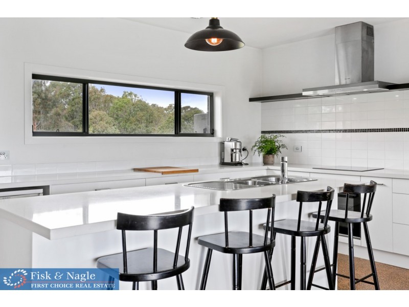 75 Wattle Place, Bega NSW 2550