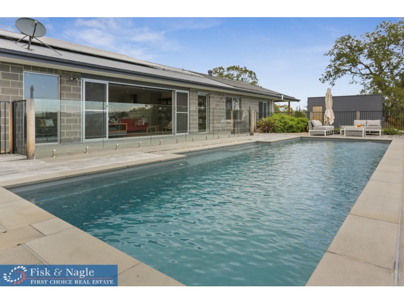 75 Wattle Place, Bega NSW 2550