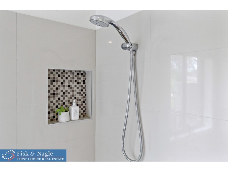 75 Wattle Place, Bega NSW 2550