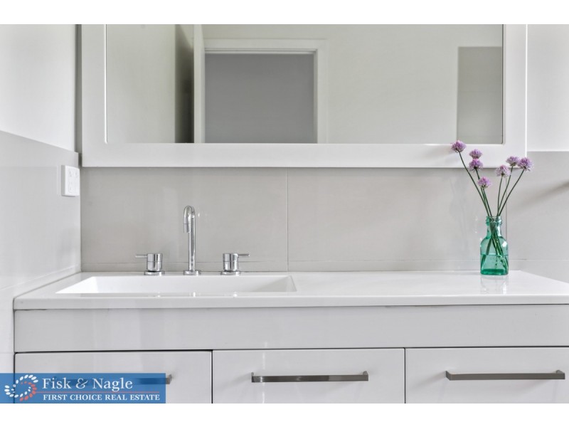 75 Wattle Place, Bega NSW 2550