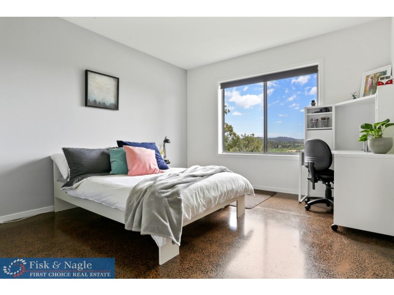 75 Wattle Place, Bega NSW 2550