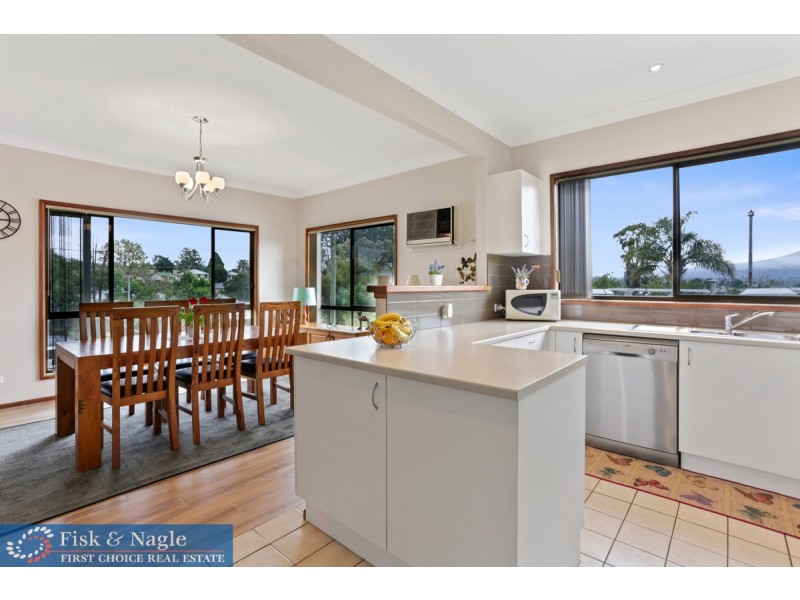 76 Ravenswood Street, Bega NSW 2550