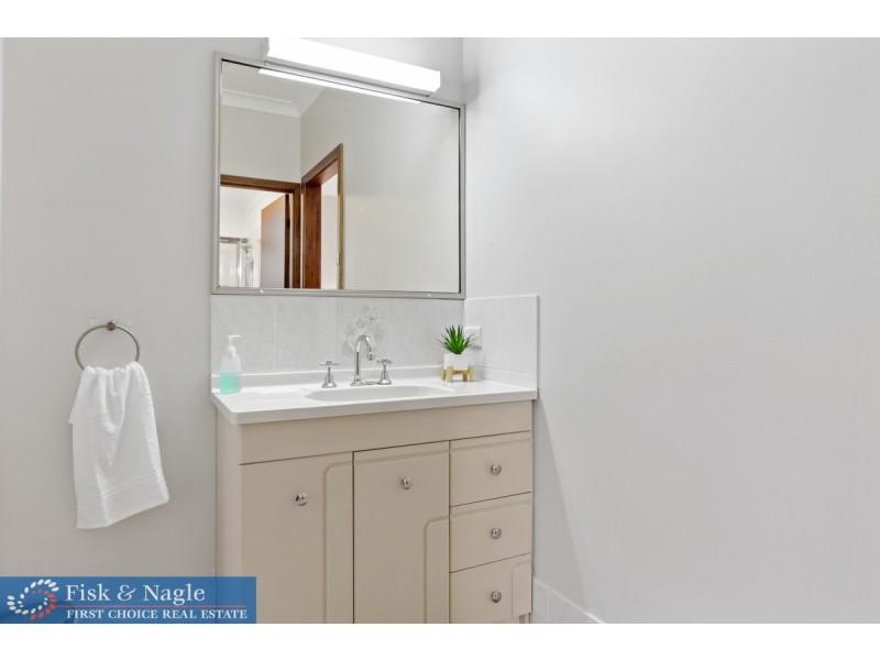 76 Ravenswood Street, Bega NSW 2550