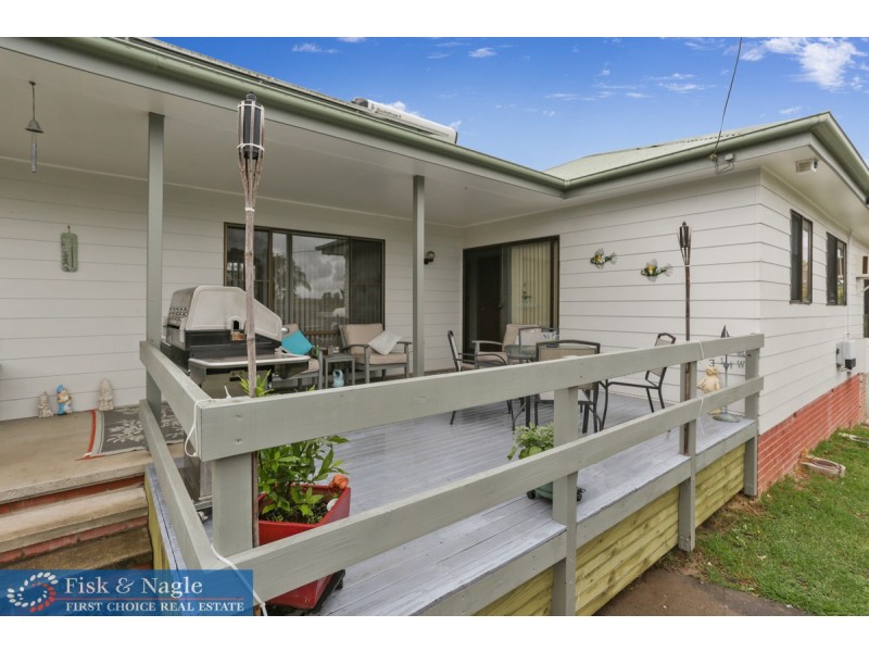 76 Ravenswood Street, Bega NSW 2550