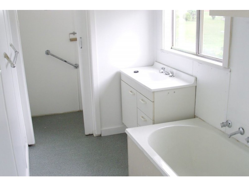 183 Auckland Street, Bega NSW 2550