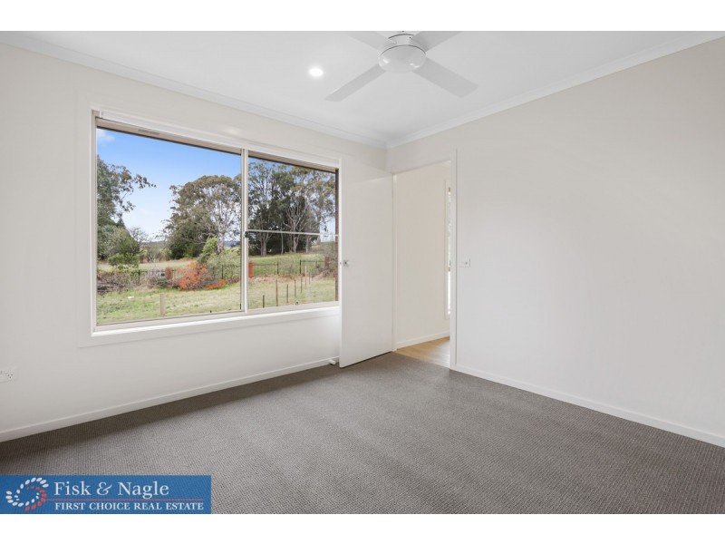 7b Denison Close, Bega NSW 2550