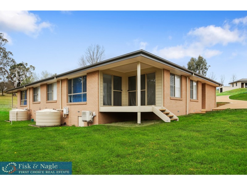 7b Denison Close, Bega NSW 2550