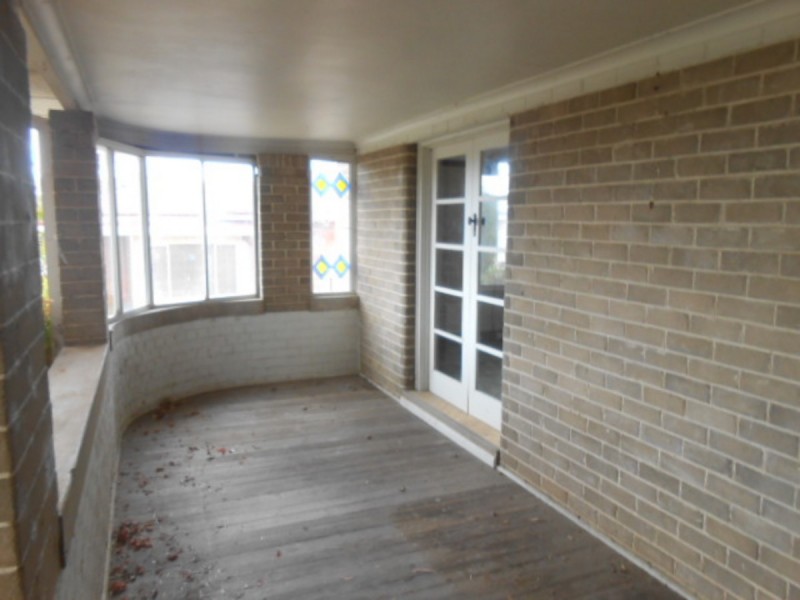 50 Carp Street, Bega NSW 2550