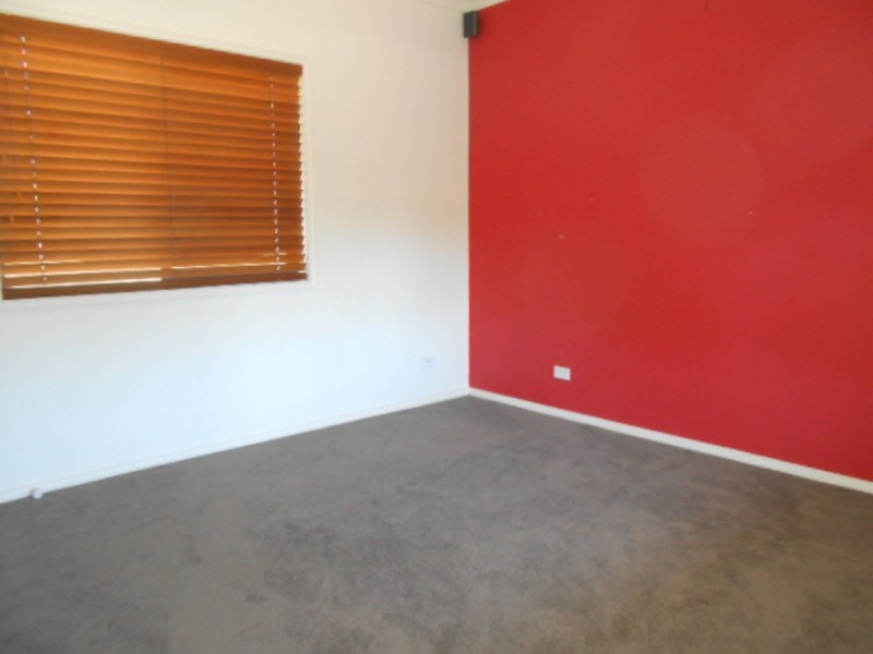 73 Mountview Close, Bega NSW 2550