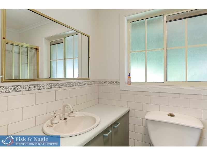 34 Miners Close, Bega NSW 2550