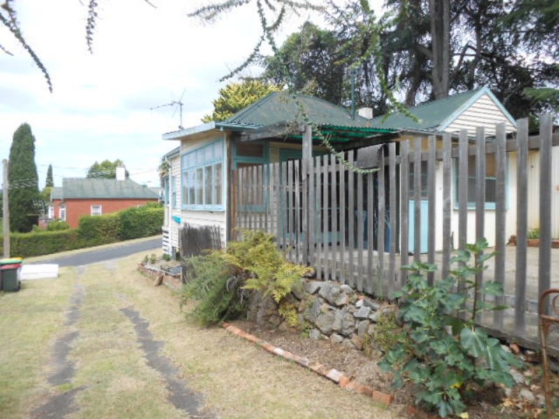 3 Albert Street, Bega NSW 2550
