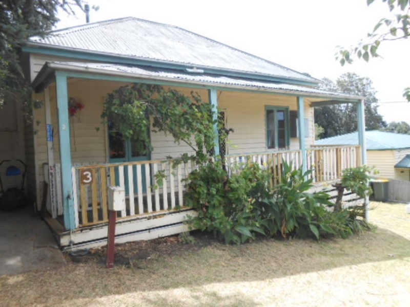 3 Albert Street, Bega NSW 2550
