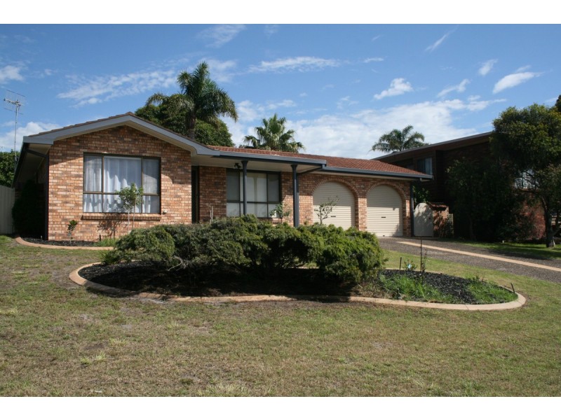 121 Pacific Way, Tura Beach NSW 2548